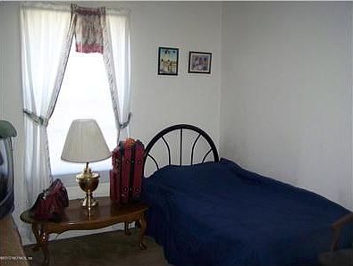 5th image of 1110 Stark St