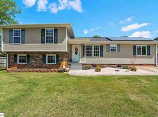 207 Brookmere Rd, Simpsonville, SC 29681