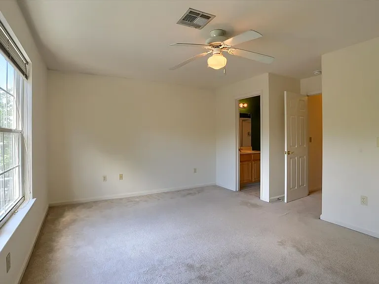 136 Cardinal Ln — Photo 19