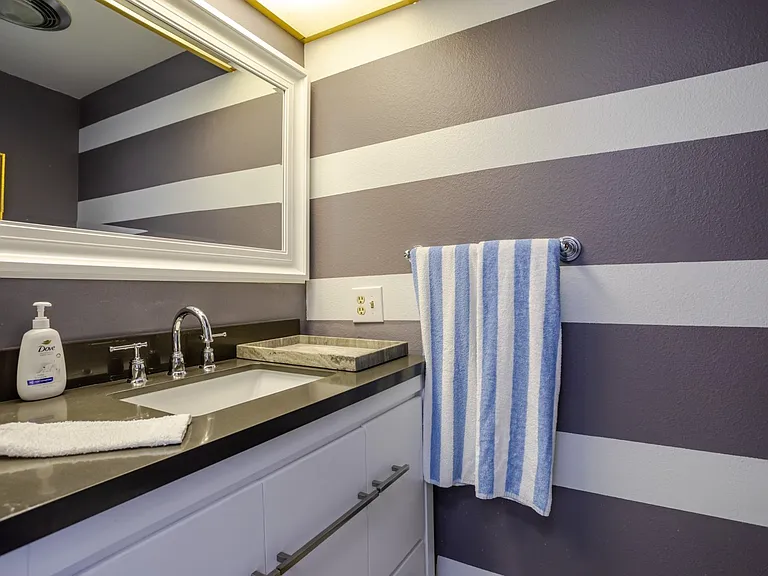 321 S San Vicente Blvd #505 — Photo 25