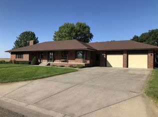 889 Lincoln Ave, Minden, NE 68959