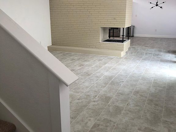 3rd image of 4698 22nd Ave S