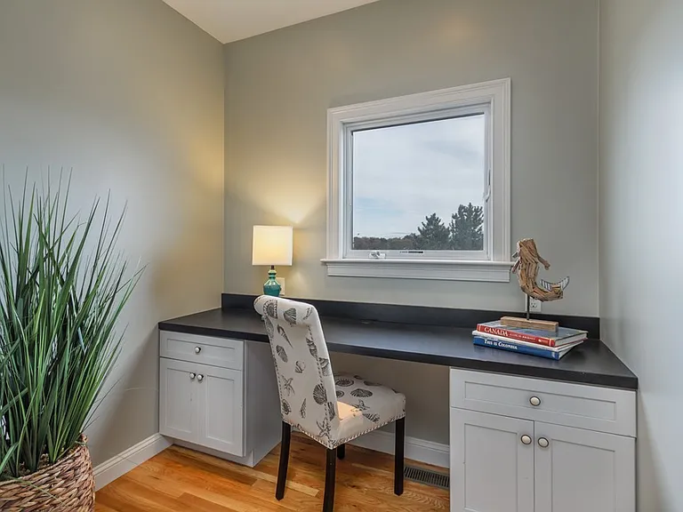 13 Girard Way — Photo 10