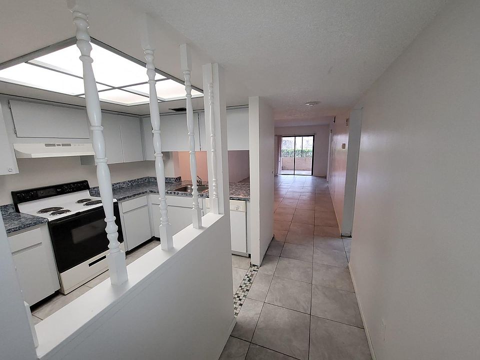 1st image of 4961 Puritan Cir