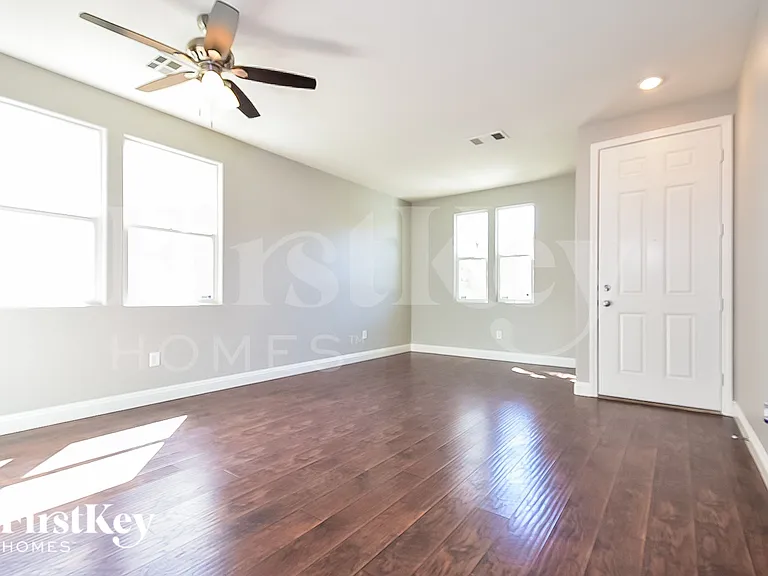 6694 Wood Thrush Pl — Photo 3