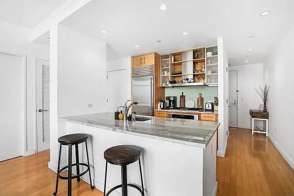 Rented by Compass | media 13