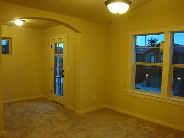 3 bed, 2.5 bath, 1853 sqft, $2,840 — Photo 4