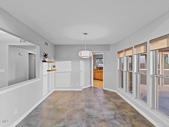 4th image of 805 Claravista Ln