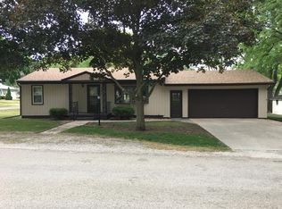 201 S Franklin St, Sibley, IL 61773