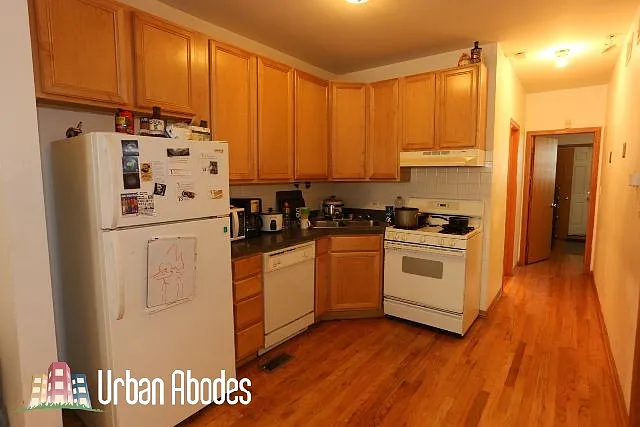 1033 N Mozart St #1 — Photo 3