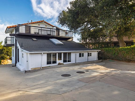2nd image of 4422 La Paloma Ave