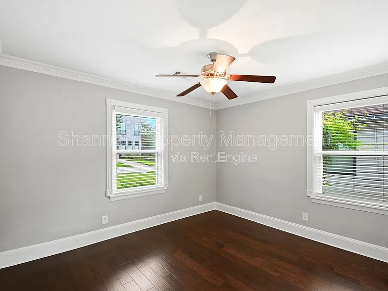 2207 Saxon Dr — Photo 27