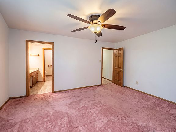 5th image of 115 Adoue St