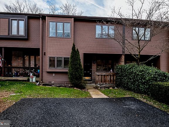 2nd image of 5545 Doral Dr