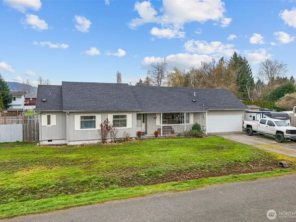 209 8th Avenue N, Algona, WA 98001