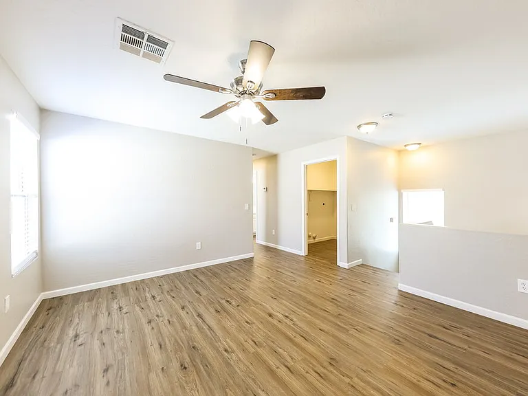 13416 W Peck Dr — Photo 11