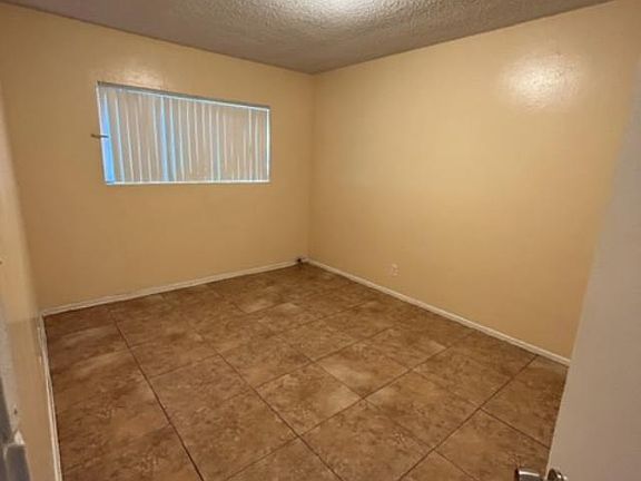 5th image of 1545 W 19th St APT 3