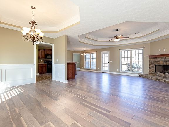 4th image of 23 Lee Road 2180