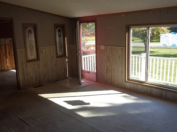 4th image of 2030 Lakes North Dr
