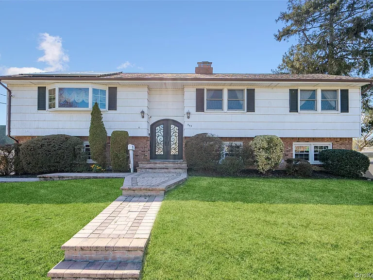 445 S Wellwood Ave — Photo 18