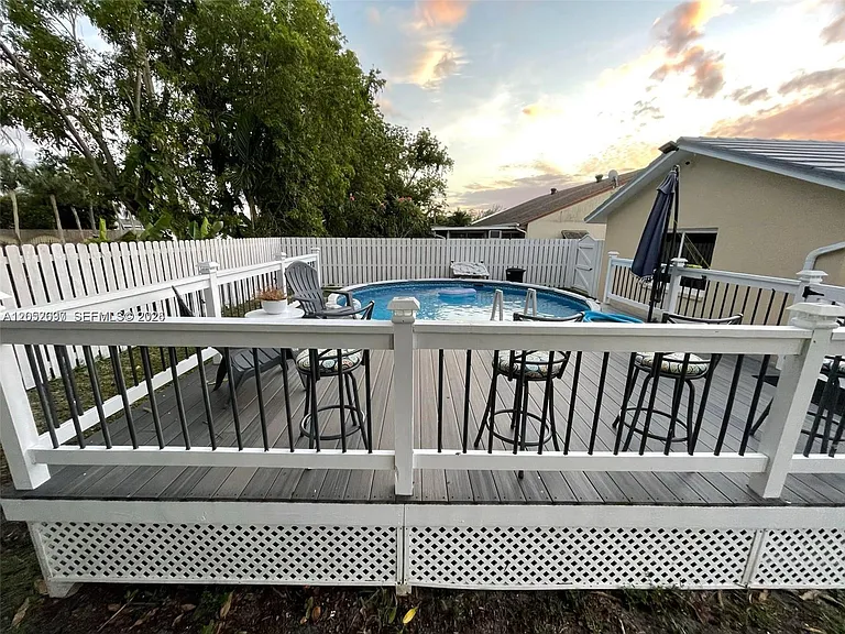 5352 Rose Marie Ave S — Photo 15