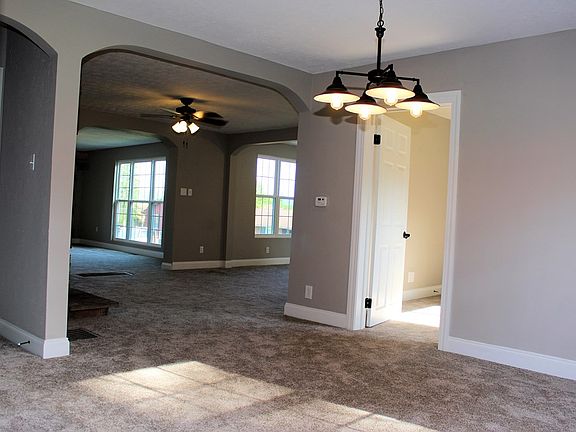 4th image of 1126 Distel Ln