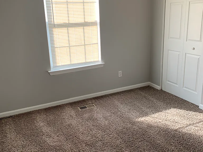 203 Academy Ln — Photo 10