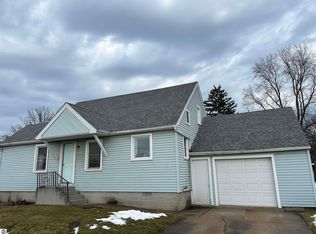 227 S Forest St, Standish, MI 48658