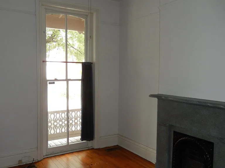 106 S Pine St — Photo 4