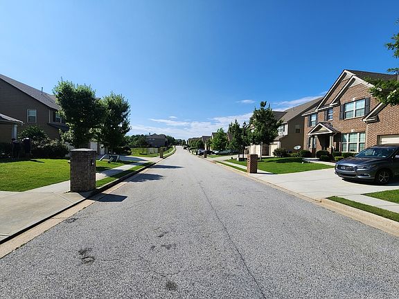 5th image of 574 Georgia Cir