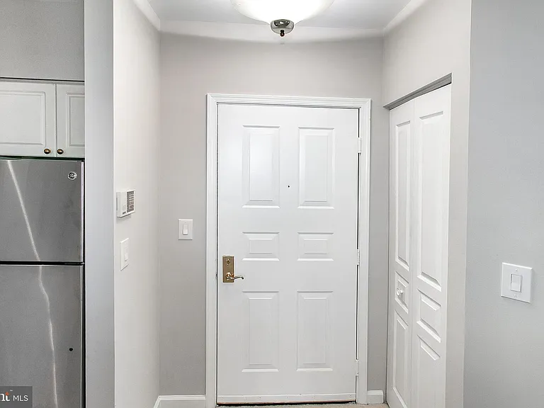 2204 Westcourt Ln #306 — Photo 8