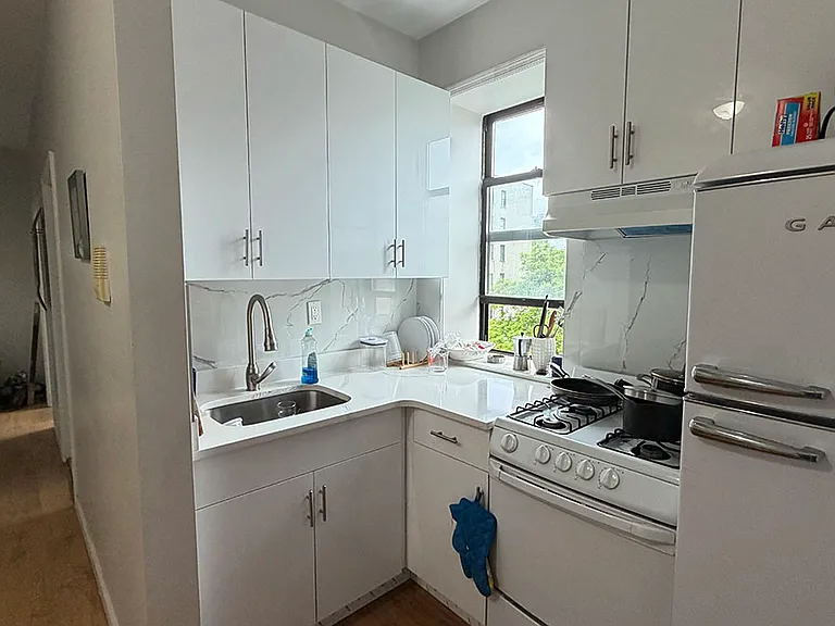 925 Marcy Ave #2 — Photo 9