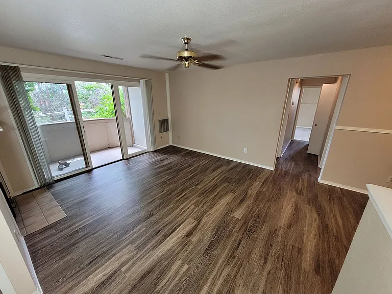 2720-2758 Mirage Dr — Photo 27