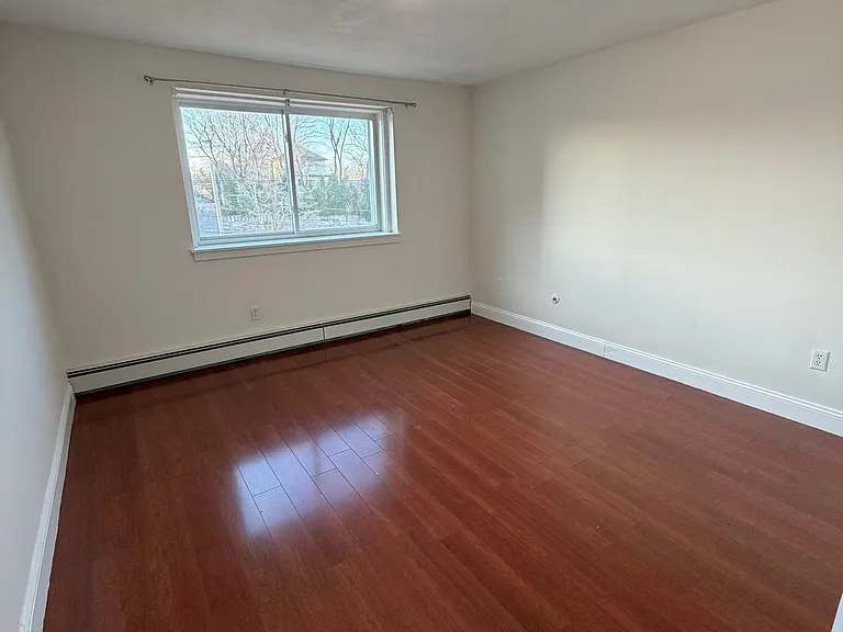 215 Winter St — Photo 5
