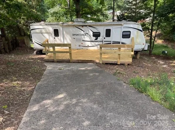 131 Twin Bluff Trl, Mount Gilead, NC 27306