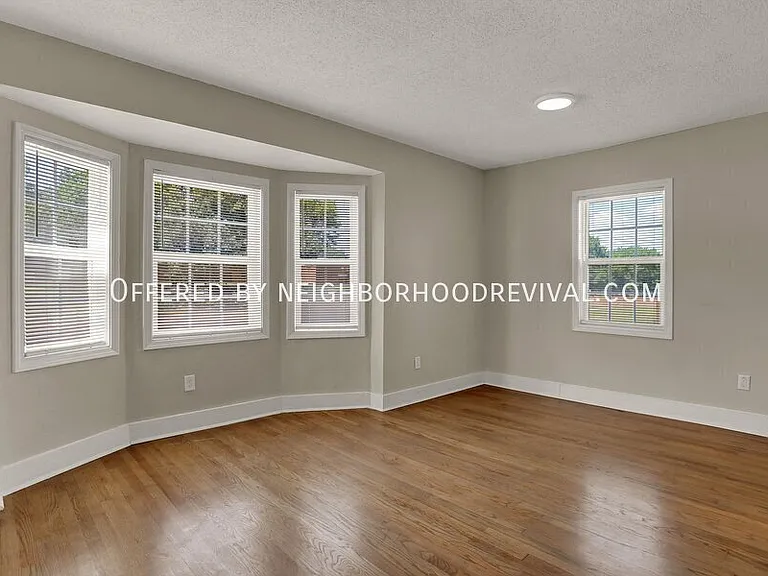 3238 Walnut Grove Rd — Photo 4