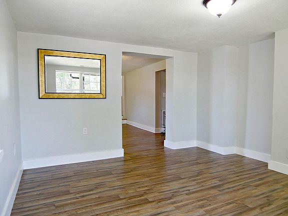 4th image of 1212 Iredell Ave