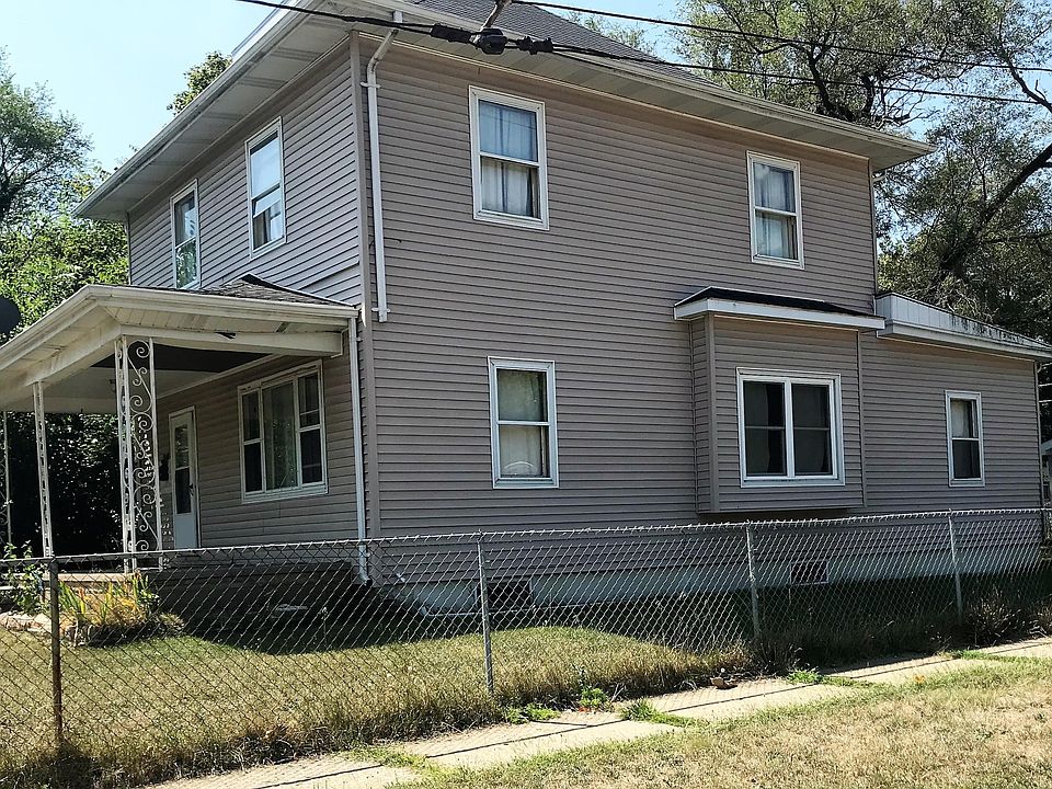 1st image of 1008 Superior St