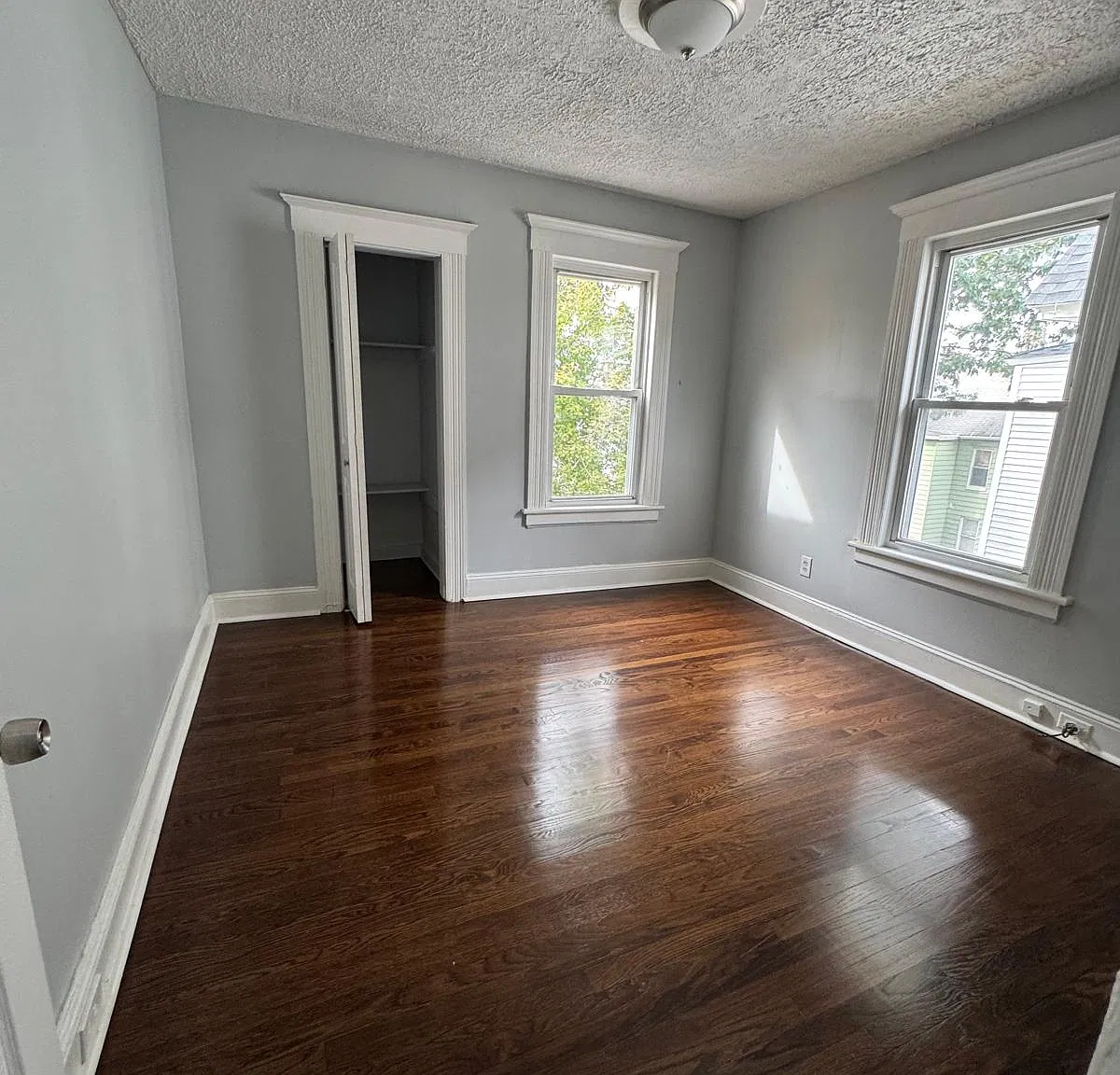 3 bed, $2,000 — Photo 3