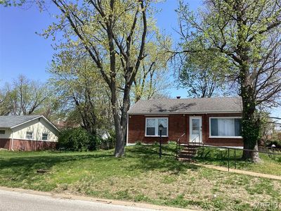 9858 Winkler Dr, Saint Louis, MO, 63136