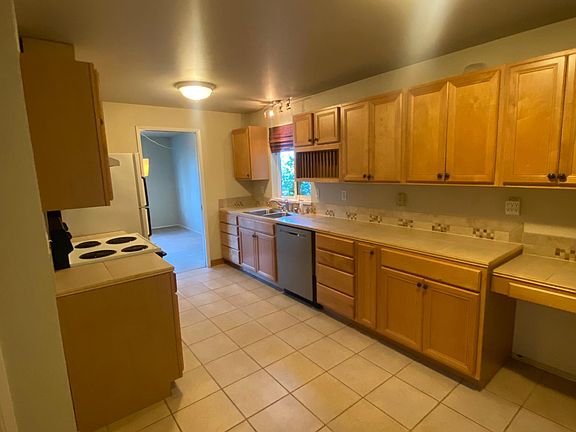 4th image of 1452 Rainier Dr APT 1