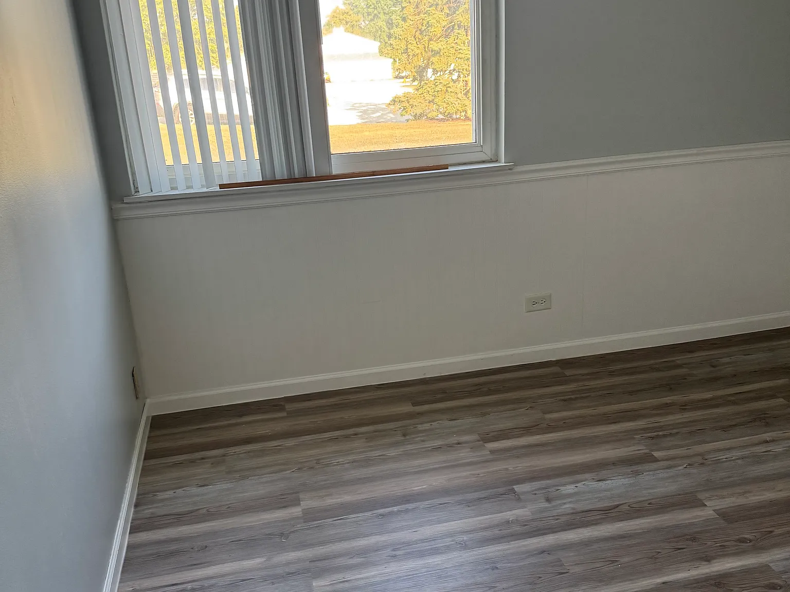 1490 Cornell Ter — Photo 3