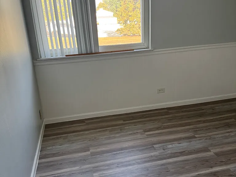 1490 Cornell Ter — Photo 3