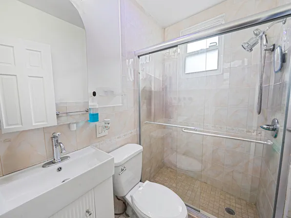 58-07 Maspeth Avenue image 13 of 35