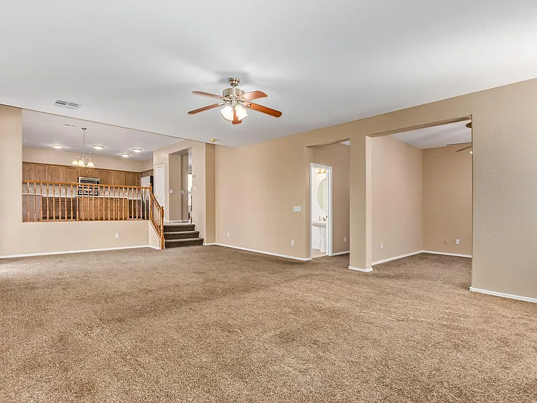 504 N Swallow Ln — Photo 21
