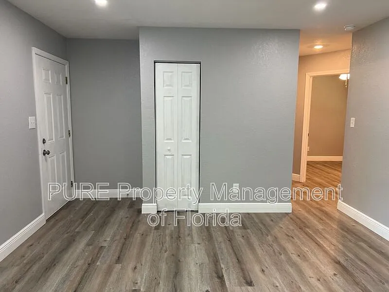 2 bed, 1.0 bath, 744 sqft, $1,225 — Photo 4