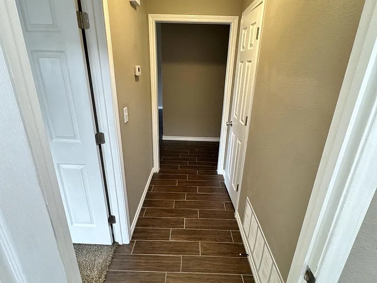 1213 Parliament St — Photo 23