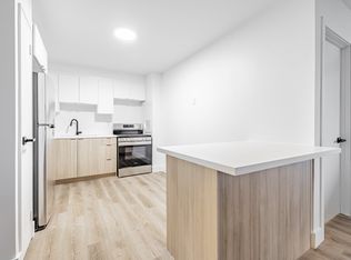 6 Park Vis #606, Toronto, ON M4B1A2