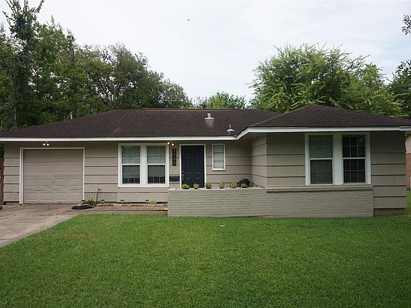 3rd image of 1509 Serpentine Dr
