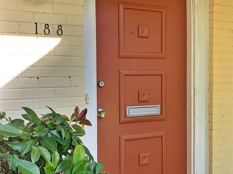 188 Charles Ave #188 — Photo 3